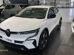 Blanc glacier Utilisé 2022 Renault Mégane Equilibre SUV | 18 799 € (Prix juste)
