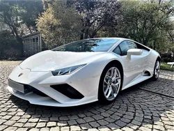Blanc Utilisé 2022 Lamborghini Huracán Cabriolet | 331 900 € (Prix assez cher)