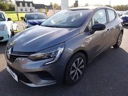 Gris Occasion 2023 Renault Clio V Equilibre Citadine | 14 835 € (Prix juste)