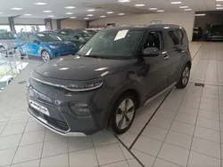 Gris gravité métallisé Utilisé 2020 Kia Soul EV 2 SUV | 21 399 € (Prix assez cher)