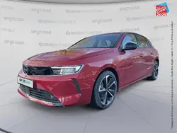 Rouge Utilisé 2023 Opel Astra Edition Berline | 23 999 € (Prix juste)