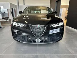Noir Utilisé 2024 Alfa Romeo Tonale Veloce SUV | 50 999 €