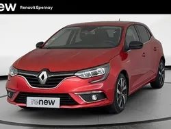 Rouge Utilisé 2019 Renault Mégane IV LIMITED Berline | 15 999 € (Prix juste)