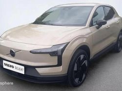 Jaune Nouvelle 2025 Volvo EX30 Plus SUV | 39 990 € (Prix juste)