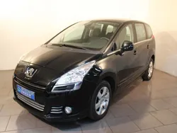 Noir Utilisé 2011 Peugeot 5008 Active Monospace | 10 990 € (Prix cher)