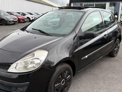 Utilisé 2006 Renault Clio II Dynamique Citadine | 4 500 € (Prix juste)