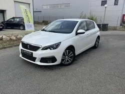 Blanc Utilisé 2018 Peugeot 308 Allure Berline | 9 990 € (Prix juste)