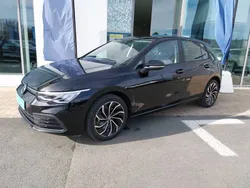 Noir Utilisé 2024 VW Golf VIII Life Berline | 27 990 € (Prix assez cher)