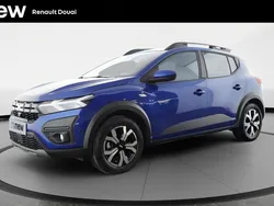 Bleu Utilisé 2024 Dacia Sandero Expression Citadine | 16 999 € (Prix juste)