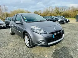 Gris Utilisé 2009 Renault Clio III Dynamique Berline | 5 290 €