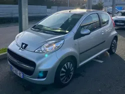 Gris Utilisé 2010 Peugeot 107 Citadine | 4 300 € (Prix cher)