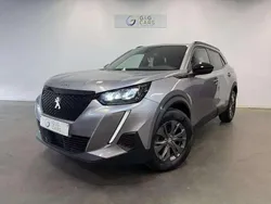 Gris Utilisé 2023 Peugeot 2008 Style SUV | 18 990 € (Prix juste)