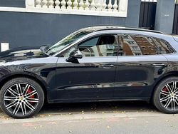 Noir Utilisé 2017 Porsche Macan Turbo Performance Package SUV | 53 500 € (Prix juste)