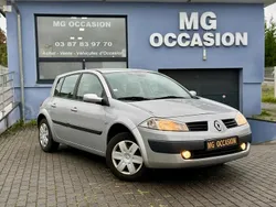 Gris Utilisé 2006 Renault Mégane II Dynamique Berline | 2 990 €