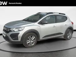 Gris Utilisé 2023 Dacia Sandero Expression Citadine | 14 590 € (Prix juste)