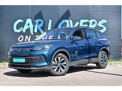 Bleu Utilisé 2024 VW Tiguan Life SUV | 42 990 €