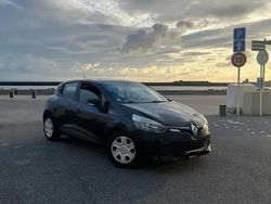Utilisé 2013 Renault Clio IV Authentique Berline | 5 200 € (Prix assez cher)