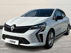 Blanc Utilisé 2025 Renault Clio V Evolution Berline | 19 999 € (Prix juste)