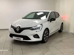 Blanc Utilisé 2023 Renault Clio V Evolution Berline | 15 499 € (Bon prix)