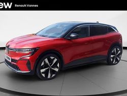 Rouge Occasion 2023 Renault Megane E-Tech Techno Berline | 27 490 € (Prix juste)