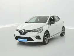 Blanc Utilisé 2022 Renault Clio V LIMITED Citadine | 13 990 € (Prix juste)