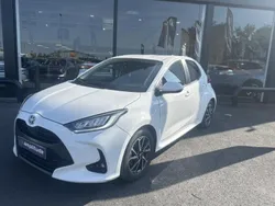 Utilisé 2022 Toyota Yaris Hybrid Design Citadine | 20 399 € (Prix juste)