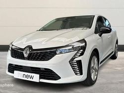 Blanc Utilisé 2024 Renault Clio V Evolution Berline | 16 299 € (Prix juste)