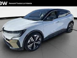 Blanc Utilisé 2022 Renault Mégane Iconic Berline | 27 490 € (Prix juste)