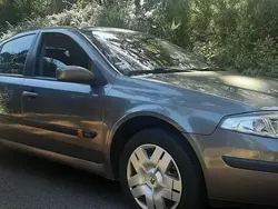 Gris Utilisé 2001 Renault Laguna II Authentique Berline | 2 590 €