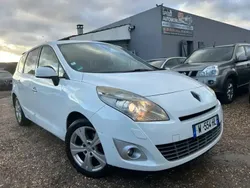 Blanc Utilisé 2010 Renault Grand Scénic III Dynamique Monospace | 6 999 € (Bon prix)