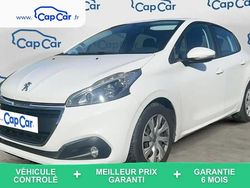 Blanc Utilisé 2017 Peugeot 208 Business-Line Citadine | 7 990 € (Prix juste)