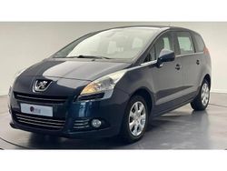 Bleu Utilisé 2012 Peugeot 5008 Family Monospace | 11 490 € (Prix assez cher)