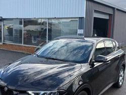 Noir Utilisé 2023 Alfa Romeo Tonale Sprint SUV | 23 999 € (Prix juste)