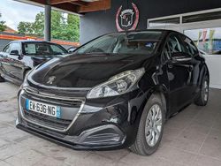 Noir Utilisé 2015 Peugeot 208 Active Citadine | 5 900 € (Prix juste)
