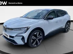 Gris Utilisé 2022 Renault Mégane Iconic Berline | 24 990 € (Prix assez cher)