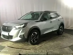 Gris Utilisé 2022 Peugeot e-2008 Allure SUV | 19 999 € (Prix juste)