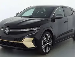 Noir Utilisé 2023 Renault Mégane Iconic Berline | 28 990 € (Prix juste)
