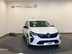 Nouvelle 2024 Renault Clio V Evolution Berline | 22 899 € (Prix juste)