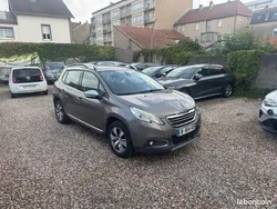 Gris Utilisé 2013 Peugeot 2008 Allure SUV | 8 990 € (Prix juste)