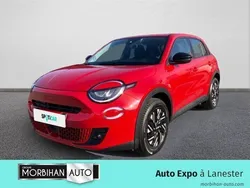 Rouge Utilisé 2023 Fiat 600 Red | 24 990 € (Prix juste)