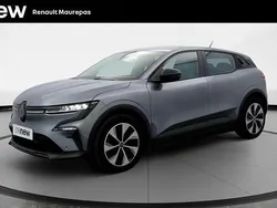 Gris Utilisé 2023 Renault Mégane Evolution Berline | 25 990 € (Prix juste)