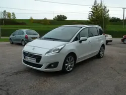 Blanc Utilisé 2016 Peugeot 5008 Allure Monospace | 14 990 €