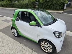 Blanc Utilisé 2017 Smart ForTwo Electric Drive Prime Coupé | 9 400 €