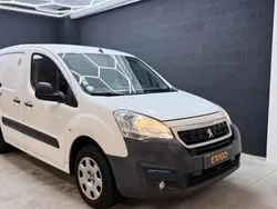 Utilisé 2017 Peugeot Partner Premium Monospace | 9 490 € (Prix juste)