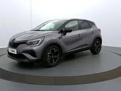Gris Utilisé 2023 Renault Captur Engineered SUV | 24 800 € (Prix assez cher)