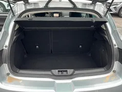 Gris Utilisé 2024 Renault Mégane IV Techno | 23 989 € (Prix assez cher)