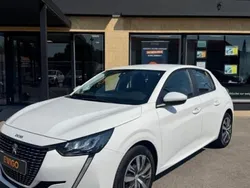 Blanc Utilisé 2020 Peugeot 208 Business-Line Citadine | 10 490 € (Prix juste)