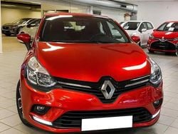 Rouge Utilisé 2018 Renault Clio IV Zen Berline | 5 000 €