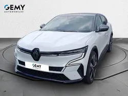 Blanc Utilisé 2023 Renault Mégane Techno Berline | 26 999 € (Prix juste)