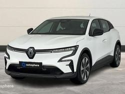 Blanc Utilisé 2022 Renault Mégane Evolution SUV | 21 499 € (Prix juste)
